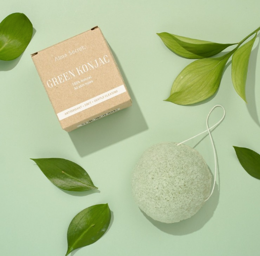 GREEN  KONJAC - čisticí houba na pleť se zeleným čajem