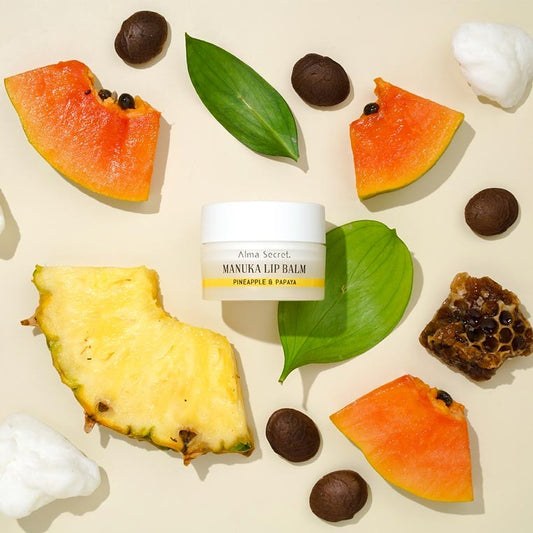 Regenerační manukový balzám na rty s hyaluronem - Ananas & papája