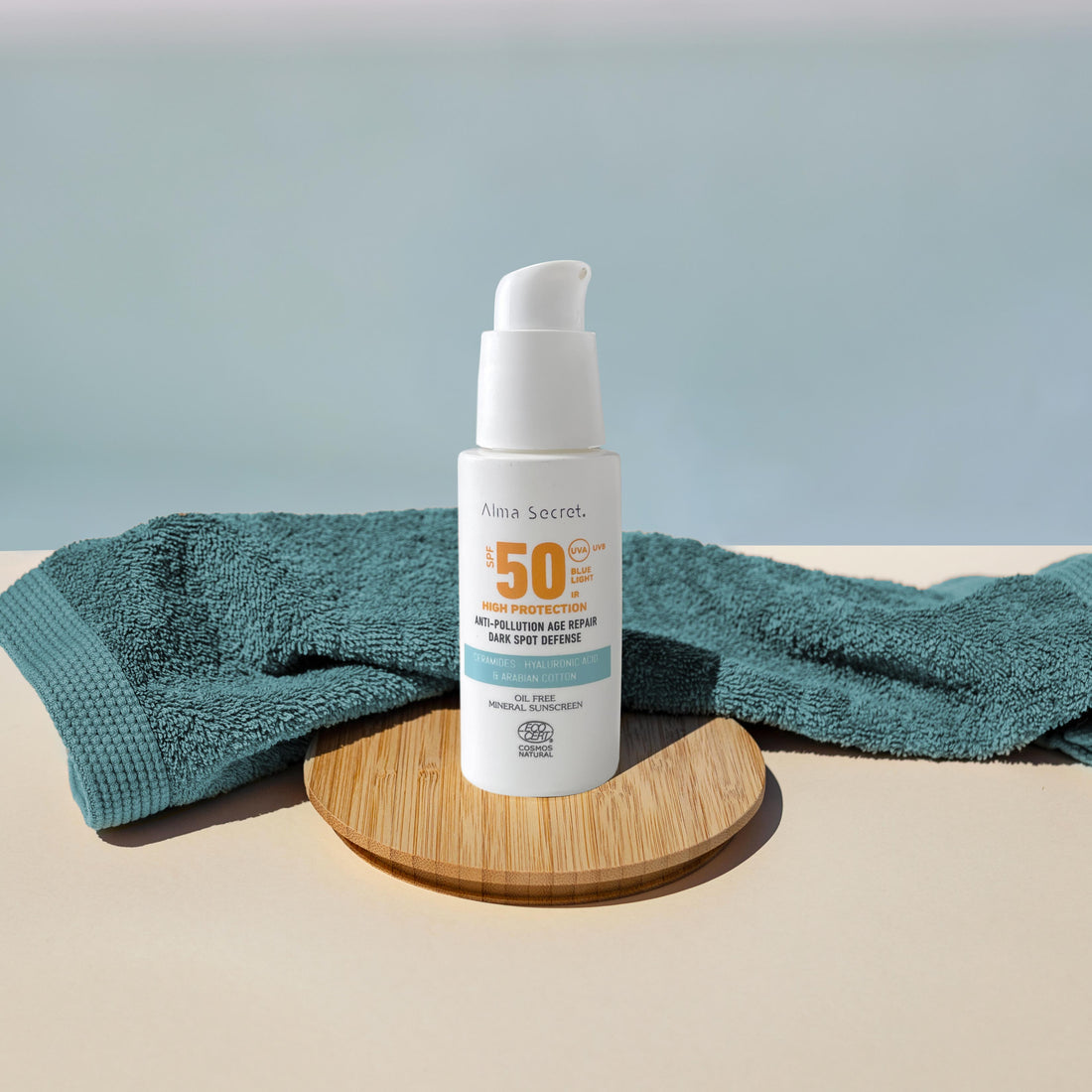 Dokonalý opalovací krém SPF 50:   vysoká ochrana, maximální péče, nemastí, nezanechává skvrny